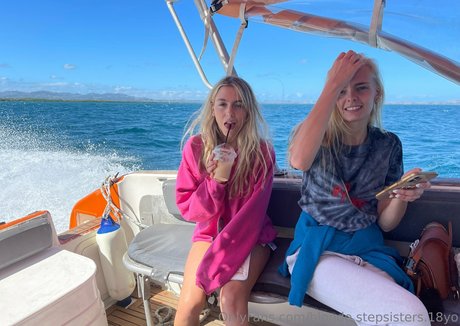 blonde stepsisters 18yo star du porno belle collection