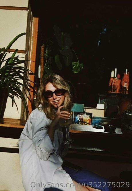 emilly xo étoile parfaite des photos