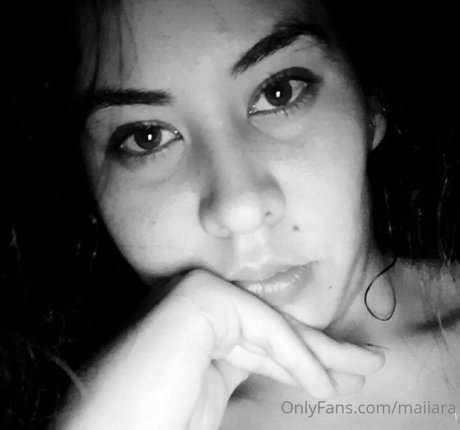 maiiara beau modèle des photos