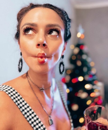 Thaieny Kenis star du porno archive