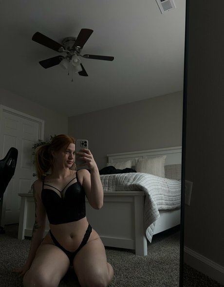 Victoria Lynn star exclusive img