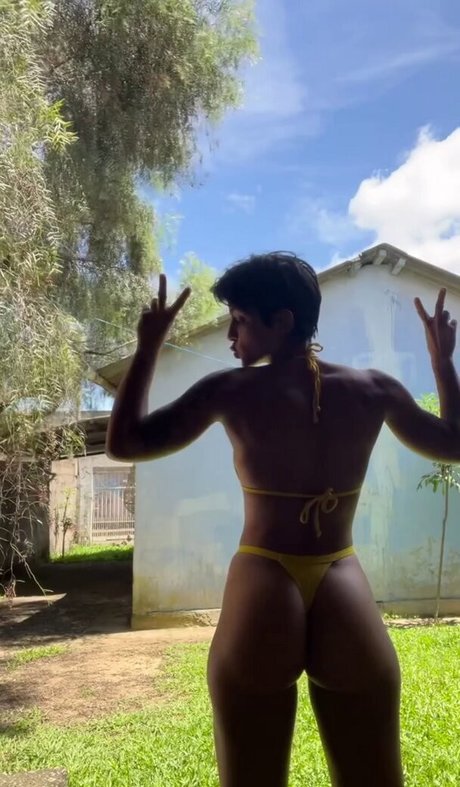 arianelcrd star du porno sexy img