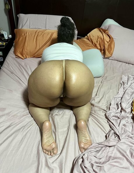 fétichisme des pieds ébène onlyfans sexy en haute qualité images