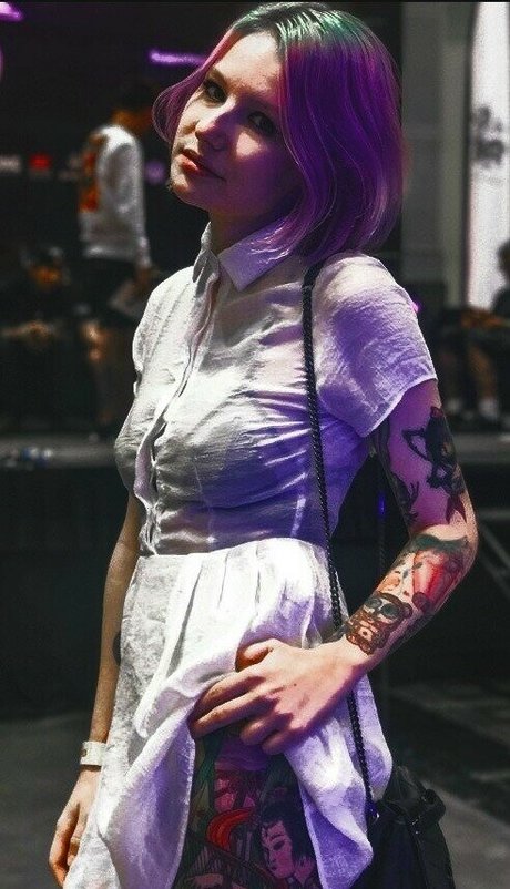 Weronika Truszczynska modèle xxx image