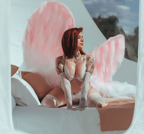 AllySnow art de star du porno image