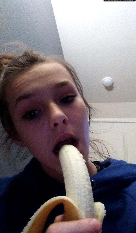 Savannah Colver modèles nus photos