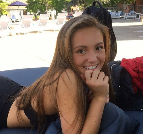 Brenna Winters modèle sexy images