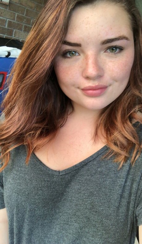 Alondra Larson belle étoile archive