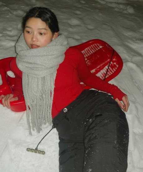 Aethyu modèle magnifique galerie