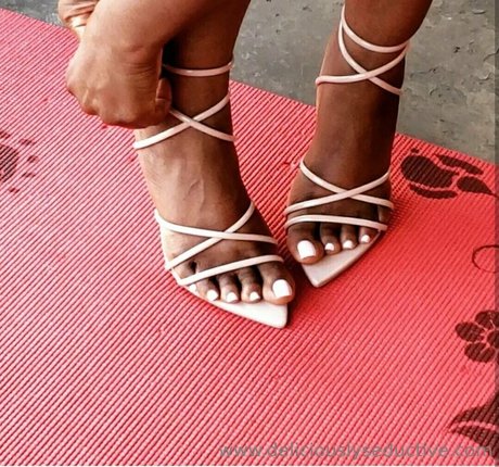 deliciouslyseductive étoile adulte collection