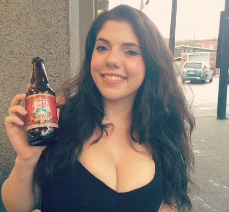 reine de pique onlyfans porno sympa img