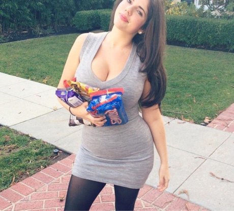 Emily Helen Barry mannequin archive