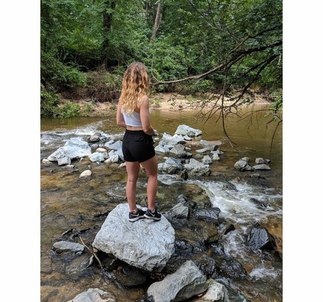 pom-pom girl asiatique onlyfans magnifique parfait photo