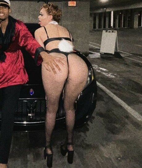 19 ans seulementfans porno de haute qualité photo