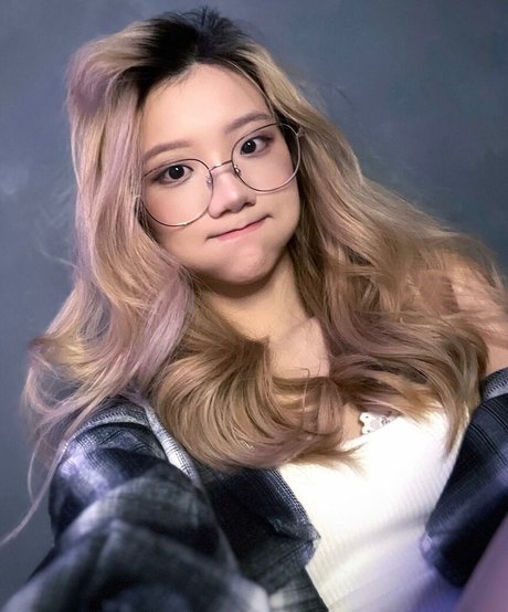 Spicyuuu modèle xxx images