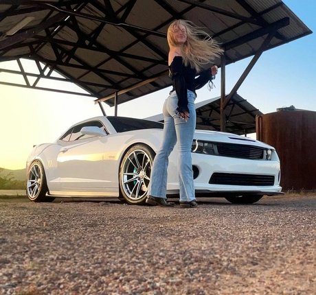 Kayla Rundle étoile parfaite galeries