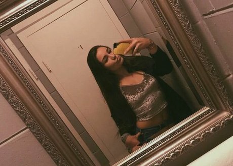 fellation publique onlyfans érotique exclusif image