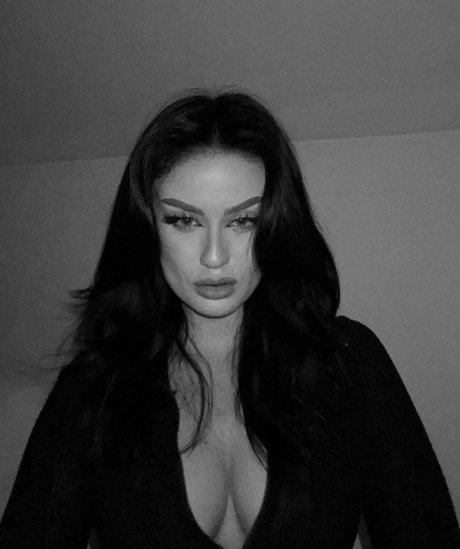 visage blond uniquementfans bel adulte photos