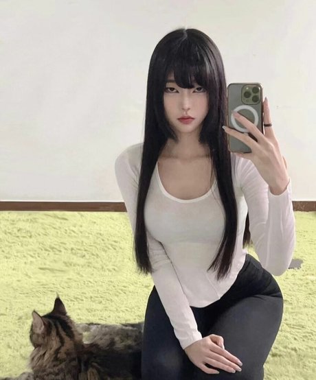 Daturakisses star du porno en haute qualité image