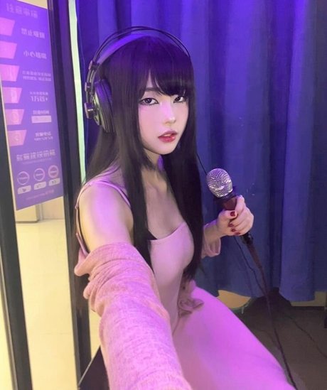 Daturakisses modèle sympa photos