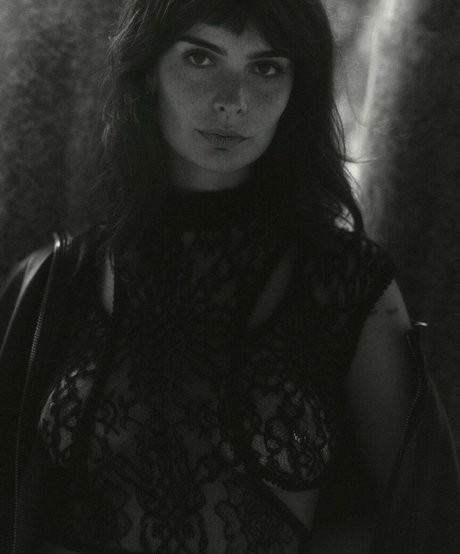 Clara Beneytout actrice chaude images