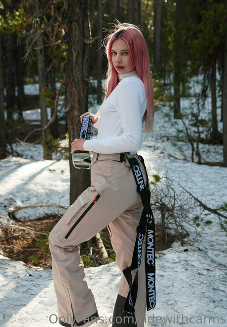 tatouages ​​blonds onlyfans xxx pornographique collection