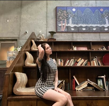 Ashley Lunt modèle parfait galeries