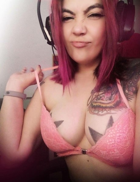 Azulakat modèle porno images