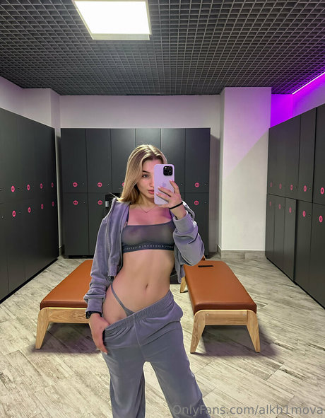 alkh1mova jolie actrice img