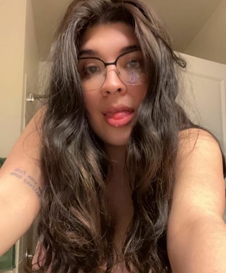 IiIjiggles star du porno chaude img