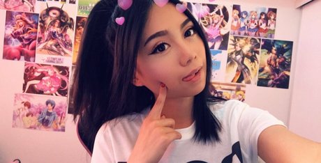 bébé mignon onlyfans parfait érotique image