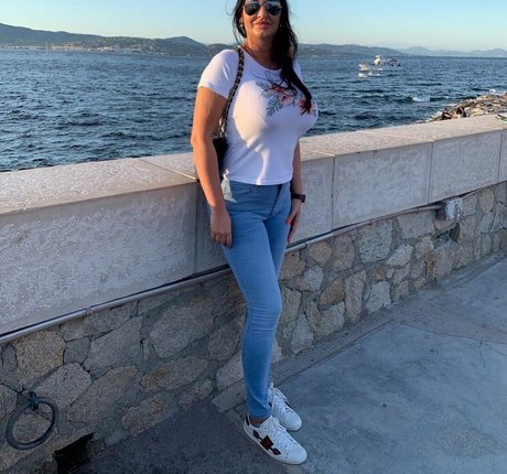 petite rousse onlyfans sexy érotique galerie