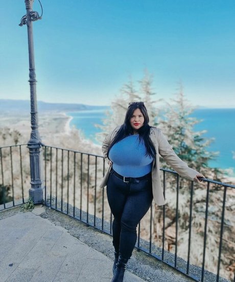 Naty Mari star pornographique galeries