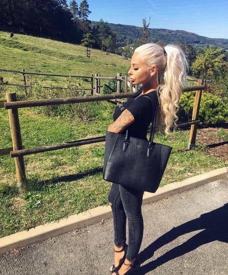 Nikola ihova nus star du porno galeries