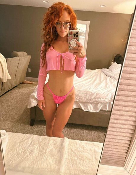 Dakota Blushing star du porno de haute qualité des photos