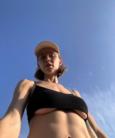 YouRina actrice de grande qualité image