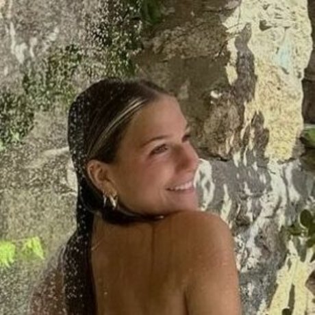 Chloe Nissanoff modèle chaud galerie