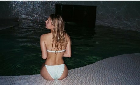 Chloe Nissanoff star du porno hd img