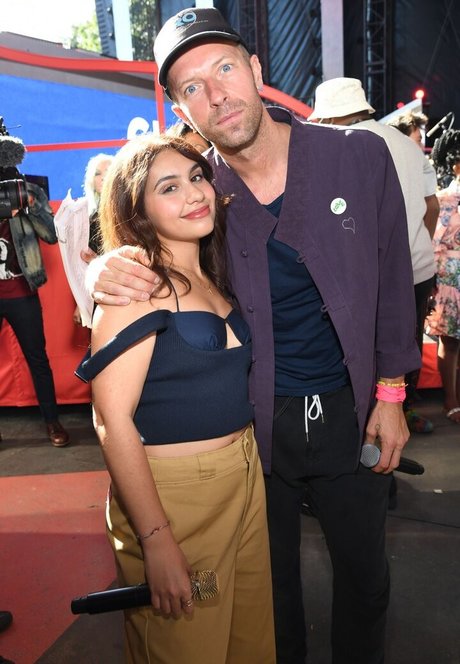 Alessia Cara modèle sexy img