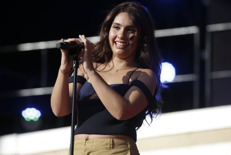 Alessia Cara étoile adulte galerie