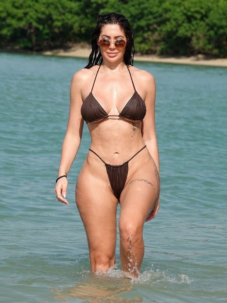 Chloe Ferry Geordie Shore art modèle galeries