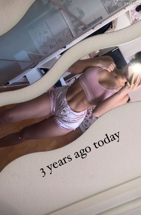 Chalina l actrice adulte collection