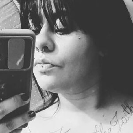 vieille milf onlyfans assez hd photos