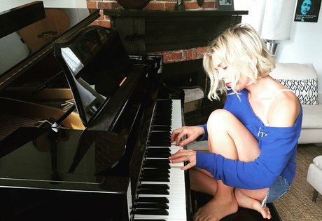 Kortney Wilson beau modèle images