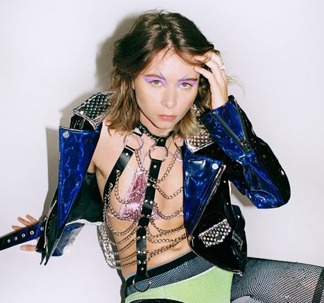 Cumgirl8 modèle xxx photos