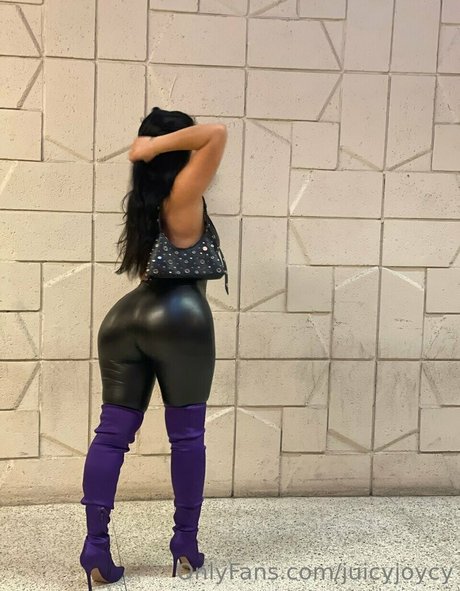 Juicyjoycey star du porno parfaite photo