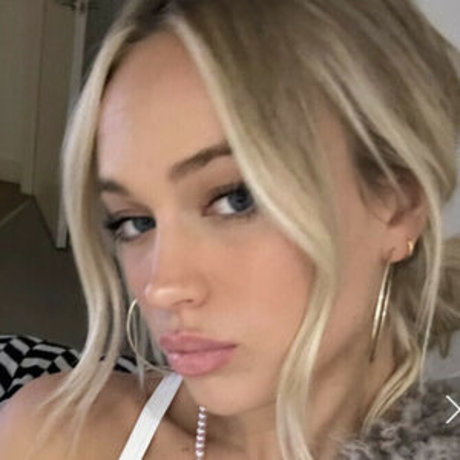 Ella Buffin modèle magnifique photo