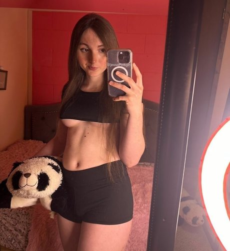 Jessa Pinkgirl modèle sympa collection