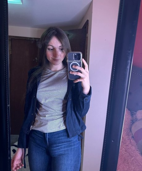 fille courbée dà côté onlyfans meilleur xxx image