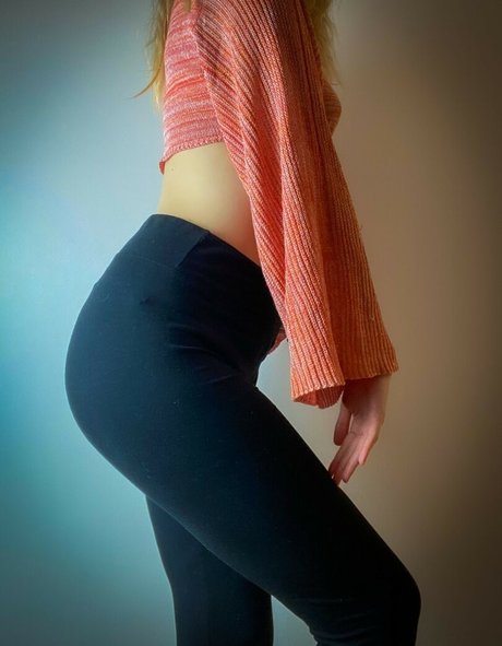 Kyra Wild art de star du porno image